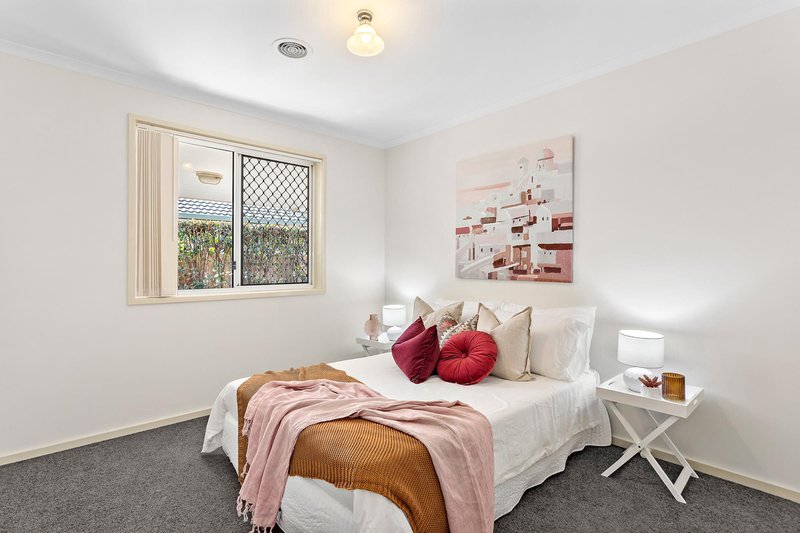 Photo - 28 Marie Dalley Street, Gungahlin ACT 2912 - Image 9