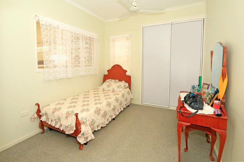 Photo - 28 Marina Avenue, Taranganba QLD 4703 - Image 9