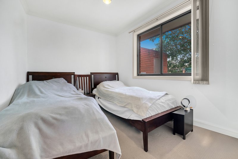 Photo - 2/8 Market Street, Dandenong VIC 3175 - Image 6