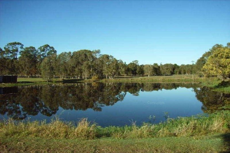 Photo - 28 Marks Road, Burpengary QLD 4505 - Image 9