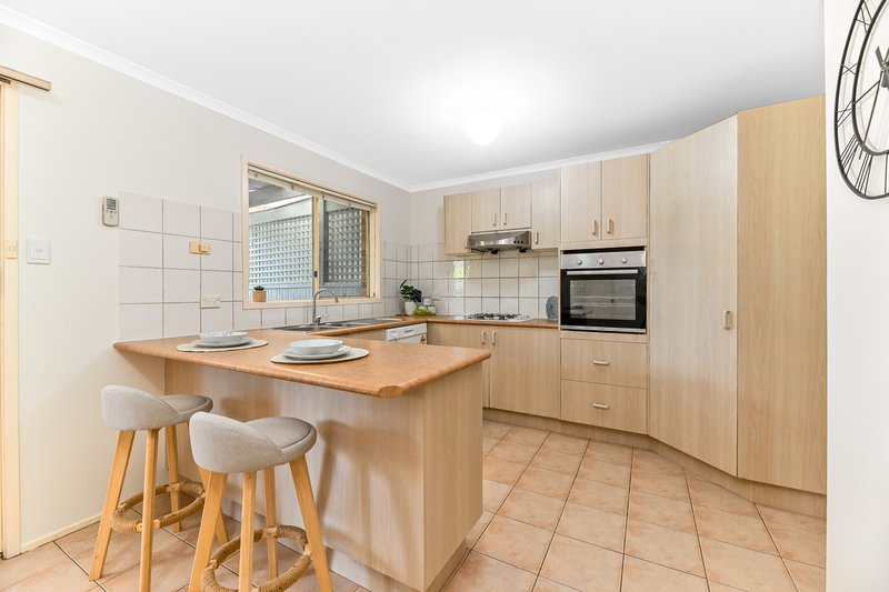 Photo - 28 Marong Terrace, Forest Hill VIC 3131 - Image 5