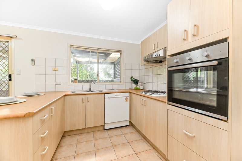 Photo - 28 Marong Terrace, Forest Hill VIC 3131 - Image 6