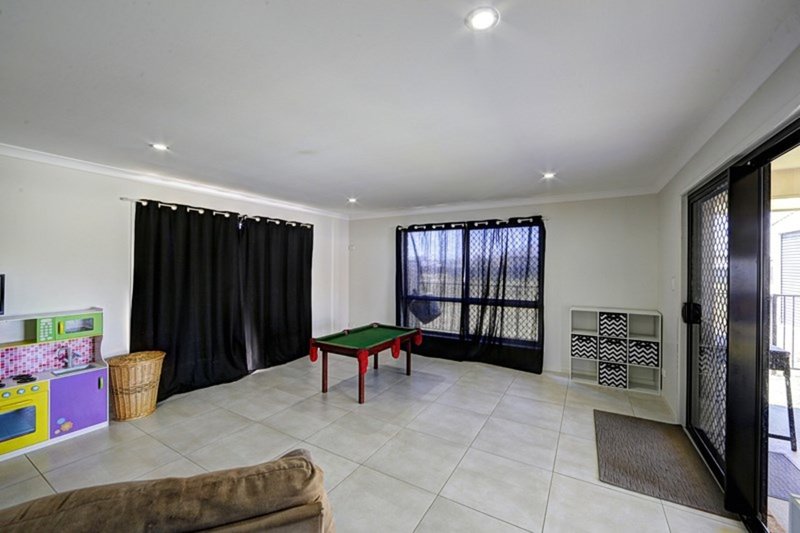 Photo - 28 Mary Fox Street, Innes Park QLD 4670 - Image 8