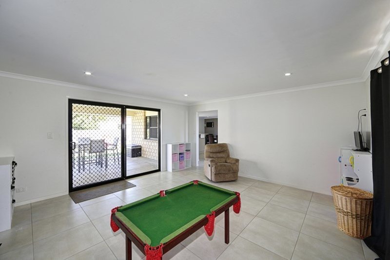 Photo - 28 Mary Fox Street, Innes Park QLD 4670 - Image 9