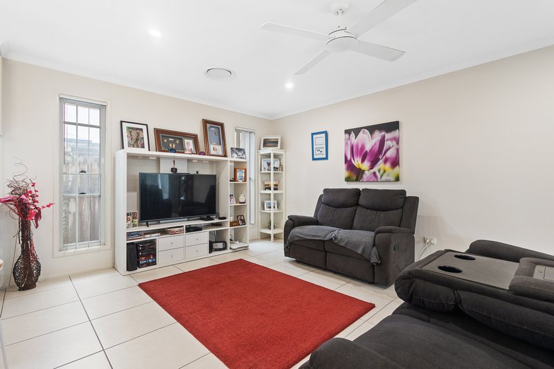 Photo - 28 Matthew Court, Griffin QLD 4503 - Image 3