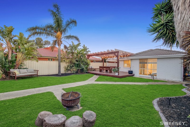Photo - 28 May Avenue, Altona Meadows VIC 3028 - Image 16