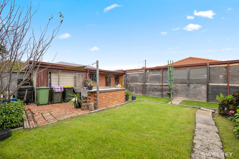 Photo - 28 May Street, Altona North VIC 3025 - Image 11