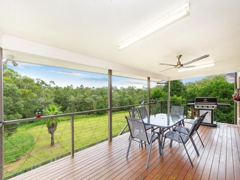 Photo - 28 Mayes Circuit, Caboolture QLD 4510 - Image 3