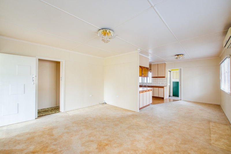 Photo - 28 Mcgrath Lane, Booval QLD 4304 - Image 7