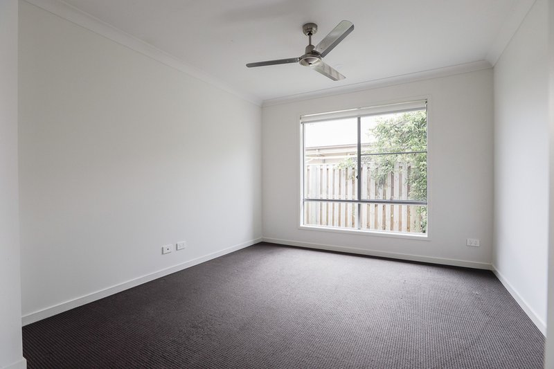 Photo - 28 Mcpherson Crescent, Coomera QLD 4209 - Image 7