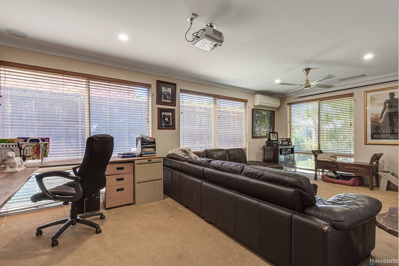 Photo - 28 Meadowbrook Promenade, Currambine WA 6028 - Image 15