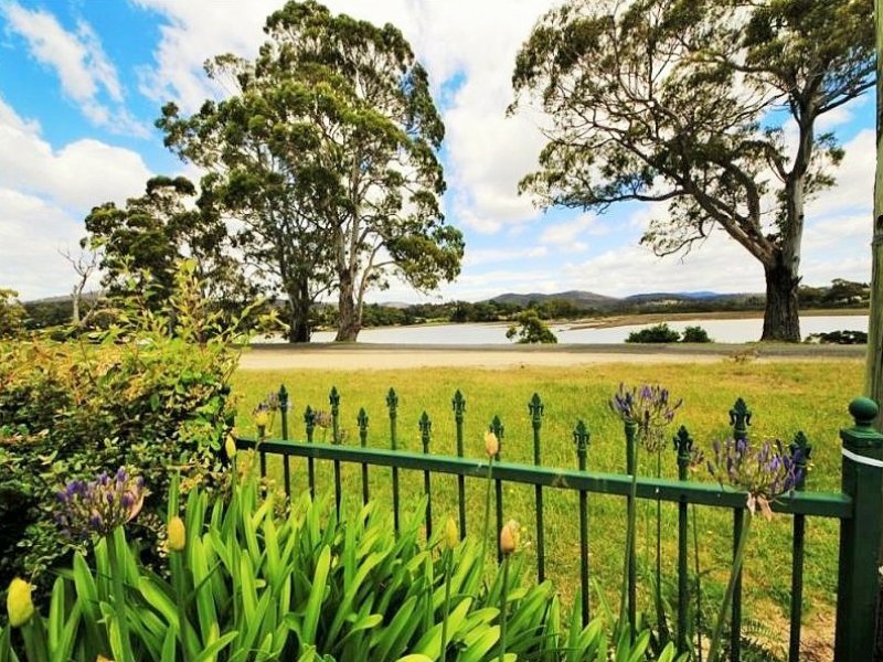 Photo - 28 Medeas Cove Esplanade, St Helens TAS 7216 - Image 2