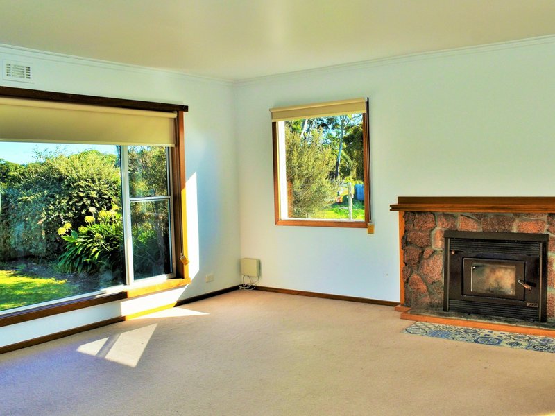 Photo - 28 Medeas Cove Esplanade, St Helens TAS 7216 - Image 6