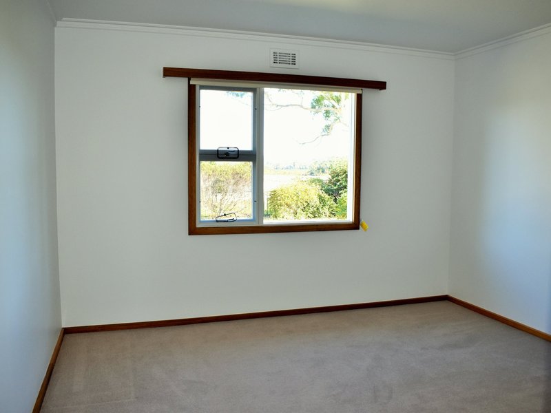 Photo - 28 Medeas Cove Esplanade, St Helens TAS 7216 - Image 10