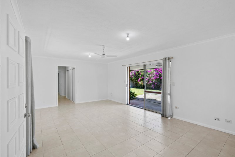 Photo - 28 Melody Street, Mermaid Waters QLD 4218 - Image 15