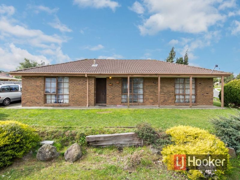 28 Meredith Crescent, Hampton Park VIC 3976