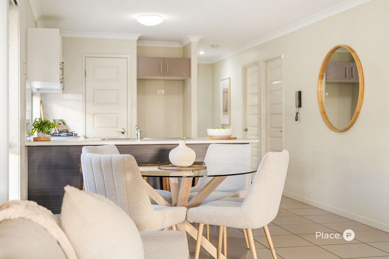 Photo - 28 Miers Crescent, Murrumba Downs QLD 4503 - Image 8