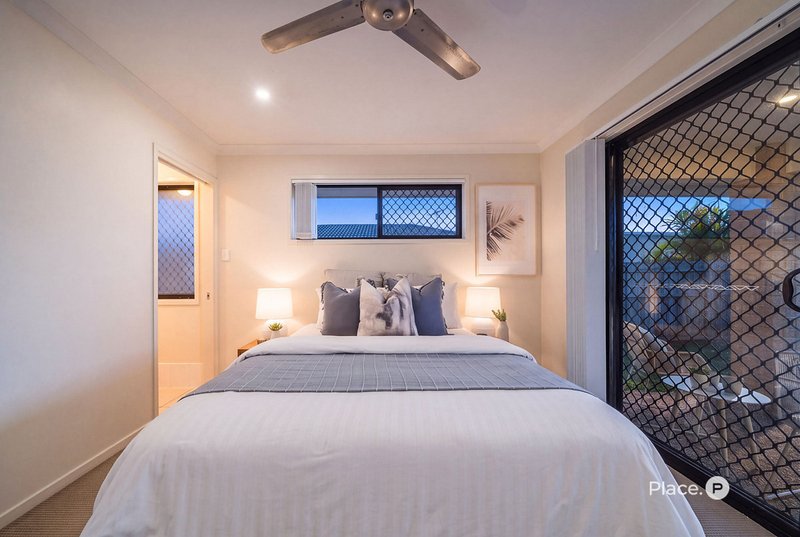 Photo - 28 Miers Crescent, Murrumba Downs QLD 4503 - Image 11