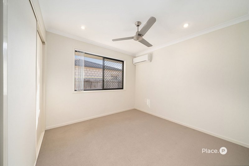 Photo - 28 Miers Crescent, Murrumba Downs QLD 4503 - Image 14