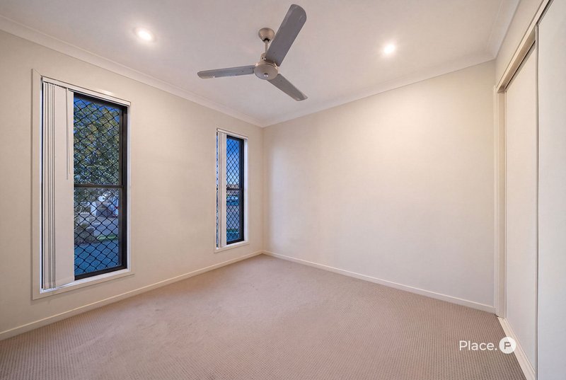 Photo - 28 Miers Crescent, Murrumba Downs QLD 4503 - Image 17