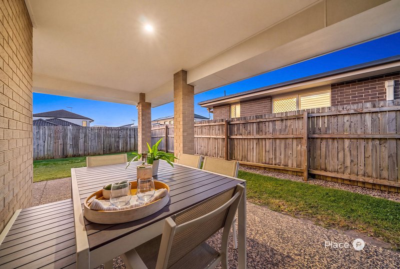 Photo - 28 Miers Crescent, Murrumba Downs QLD 4503 - Image 20