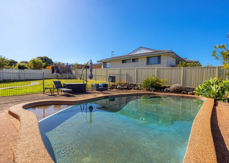 Photo - 28 Molong Road, Old Bar NSW 2430 - Image 18