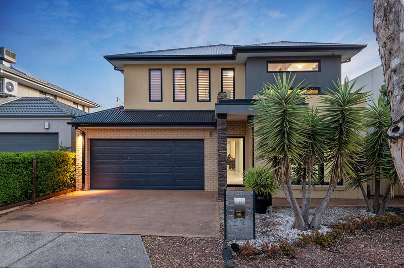 28 Monckton Place, Caroline Springs VIC 3023