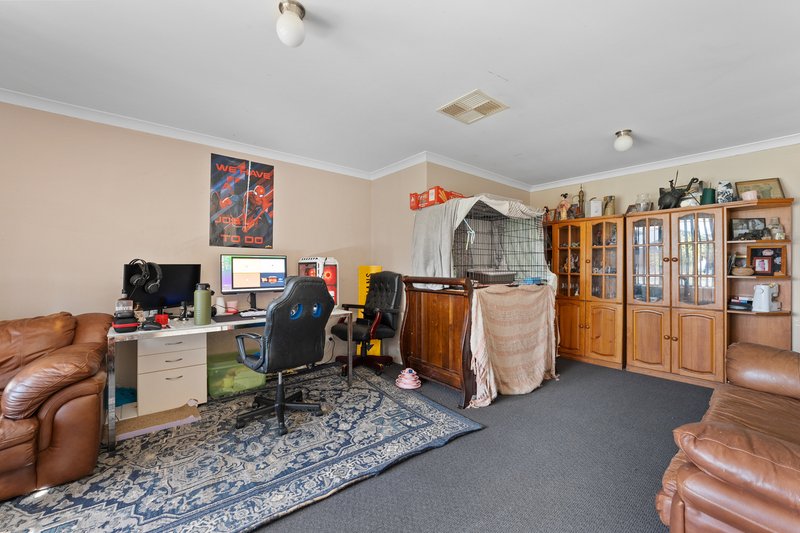 Photo - 28 Montilla Crescent, Port Kennedy WA 6172 - Image 6
