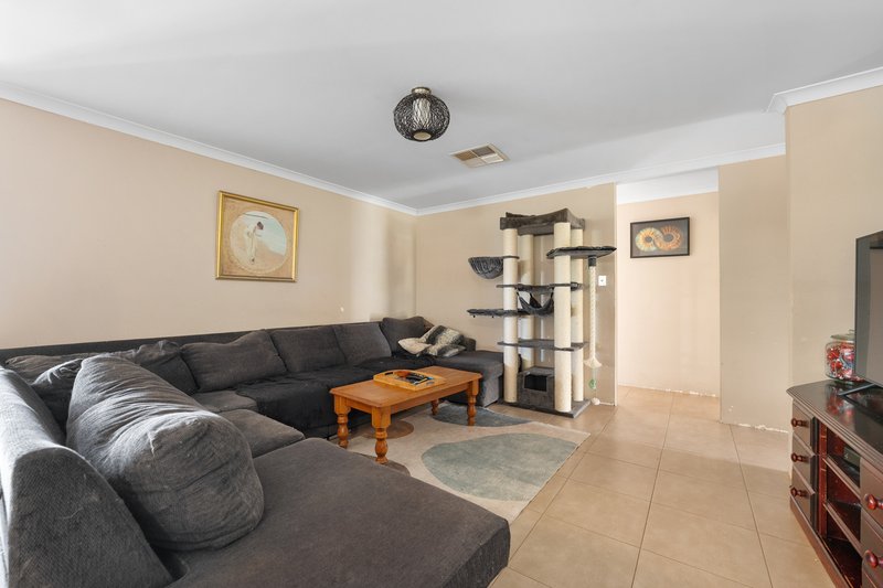 Photo - 28 Montilla Crescent, Port Kennedy WA 6172 - Image 12