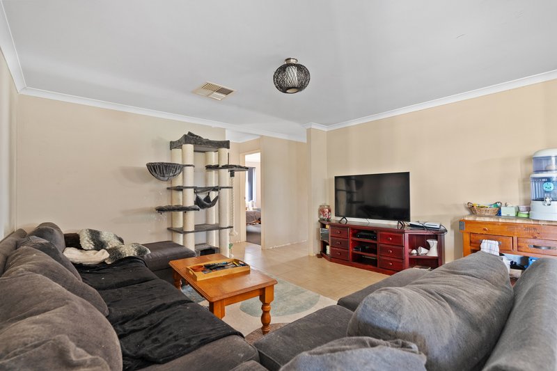 Photo - 28 Montilla Crescent, Port Kennedy WA 6172 - Image 13