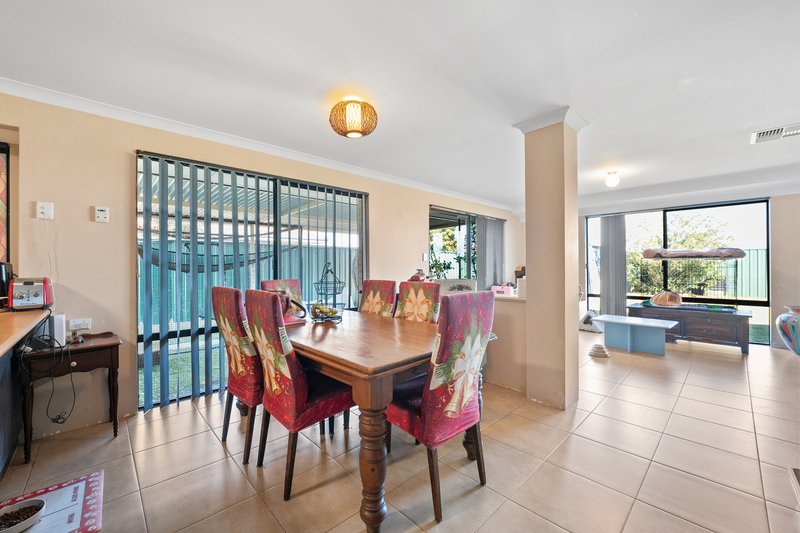 Photo - 28 Montilla Crescent, Port Kennedy WA 6172 - Image 15