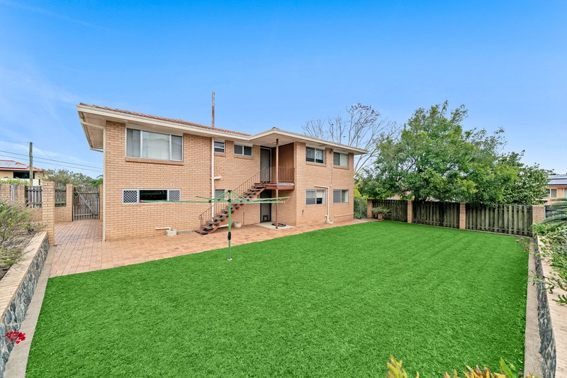 Photo - 28 Moorgate Street, Macgregor QLD 4109 - Image 17