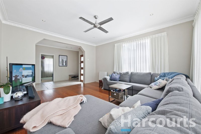 Photo - 28 Morgan Street, Sebastopol VIC 3356 - Image 4