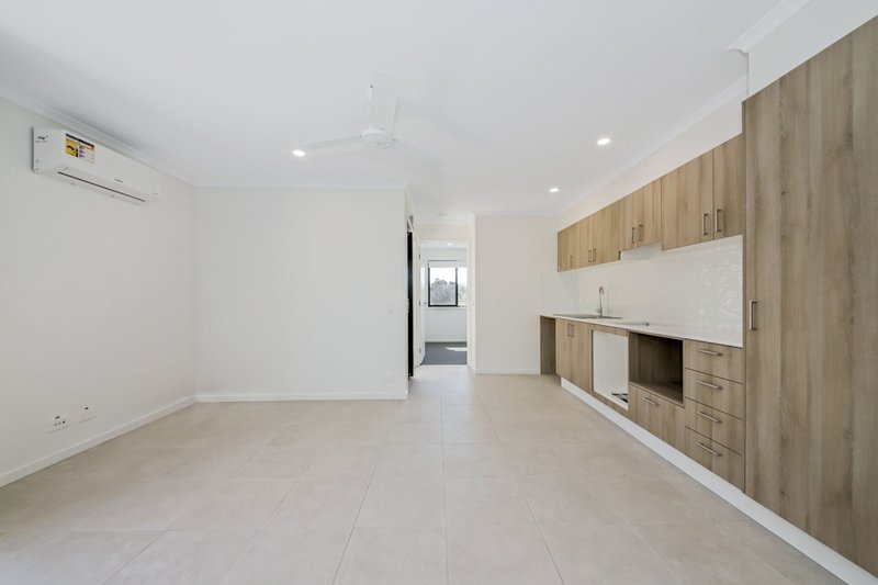 Photo - 2/8 Morris Place, Burpengary QLD 4505 - Image 2