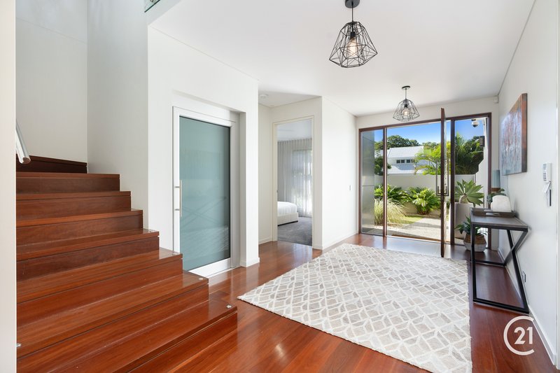 Photo - 28 Mossman Court, Noosa Heads QLD 4567 - Image 23