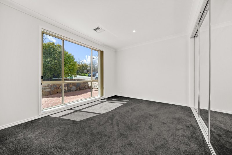 Photo - 28 Mount Warning Crescent, Palmerston ACT 2913 - Image 6