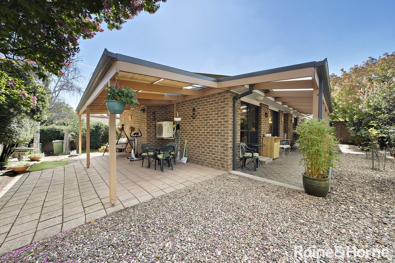 Photo - 2/8 Mowatt Street, Queanbeyan East NSW 2620 - Image 2