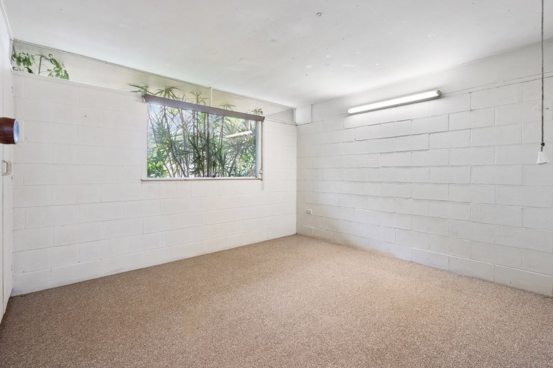 Photo - 28 Mulgowie Street, Sunnybank QLD 4109 - Image 5