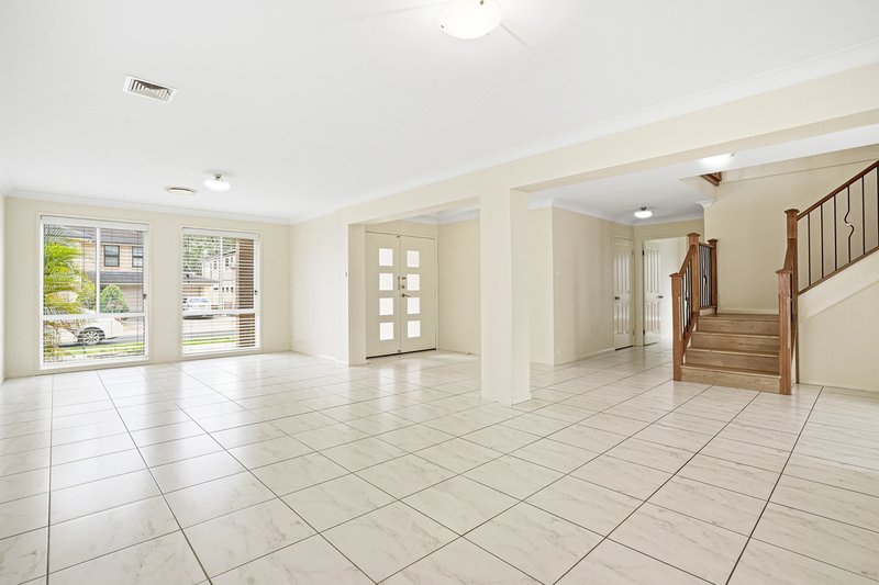Photo - 28 Mullumbimby Avenue, Hoxton Park NSW 2171 - Image 2