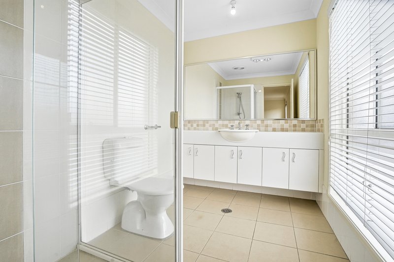 Photo - 28 Mullumbimby Avenue, Hoxton Park NSW 2171 - Image 9