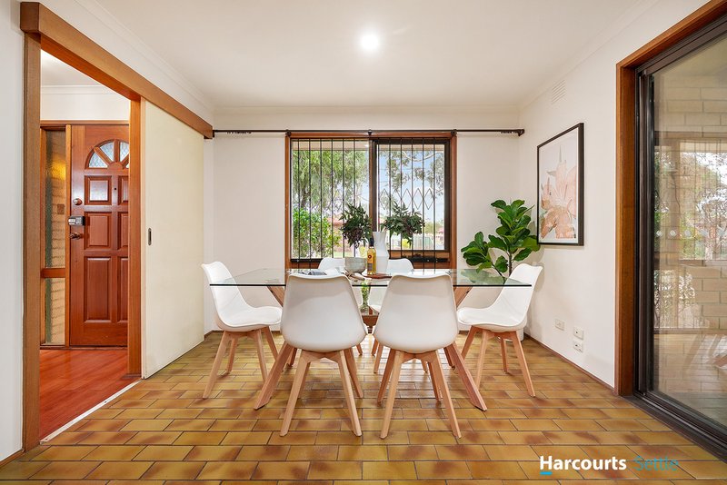 Photo - 28 Murchison Crescent, Clayton South VIC 3169 - Image 4