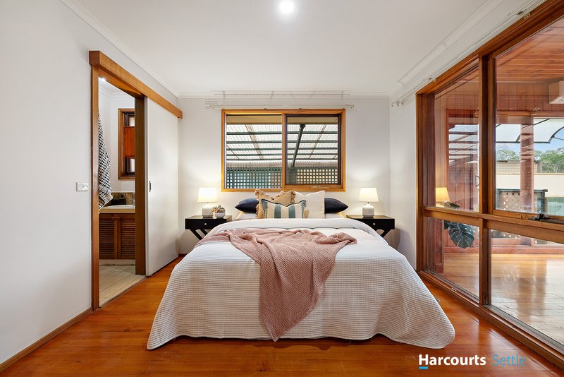 Photo - 28 Murchison Crescent, Clayton South VIC 3169 - Image 8