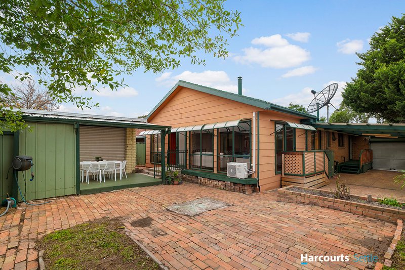 Photo - 28 Murchison Crescent, Clayton South VIC 3169 - Image 10