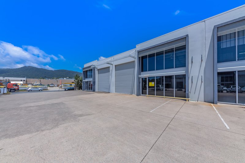 Photo - 2/8 Myer Lasky Drive, Cannonvale QLD 4802 - Image 1