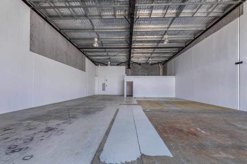 Photo - 2/8 Myer Lasky Drive, Cannonvale QLD 4802 - Image 3
