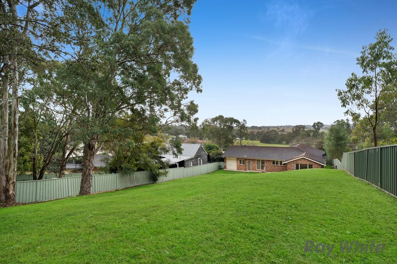 Photo - 28 Myrtle Creek Avenue, Tahmoor NSW 2573 - Image 12