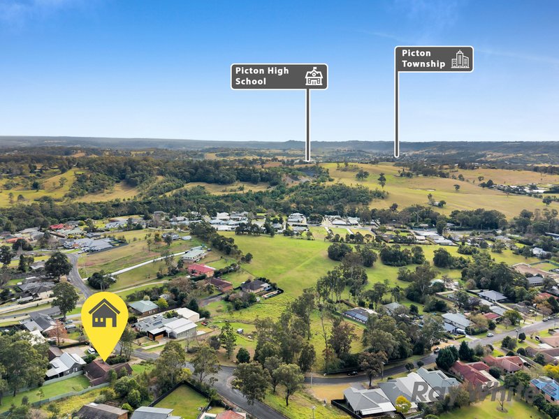 Photo - 28 Myrtle Creek Avenue, Tahmoor NSW 2573 - Image 16