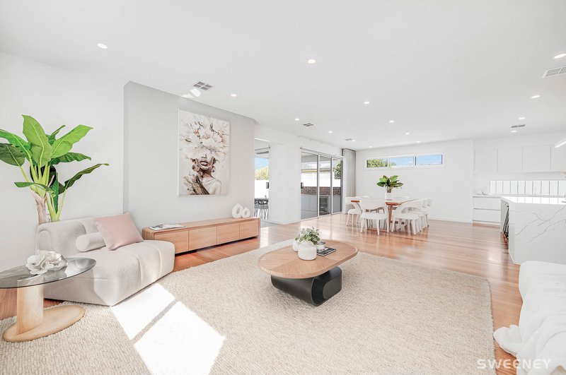 Photo - 28 Myrtle Grove, Altona VIC 3018 - Image 4