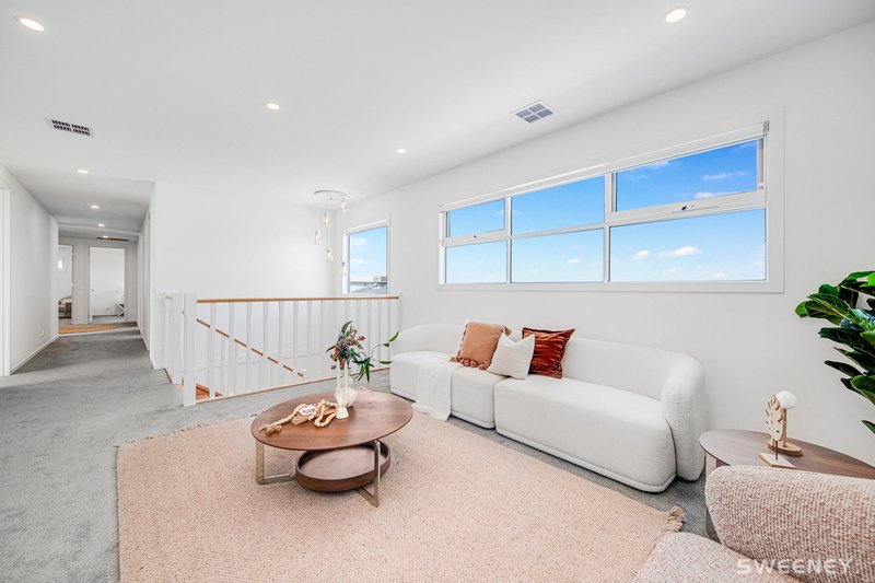 Photo - 28 Myrtle Grove, Altona VIC 3018 - Image 13