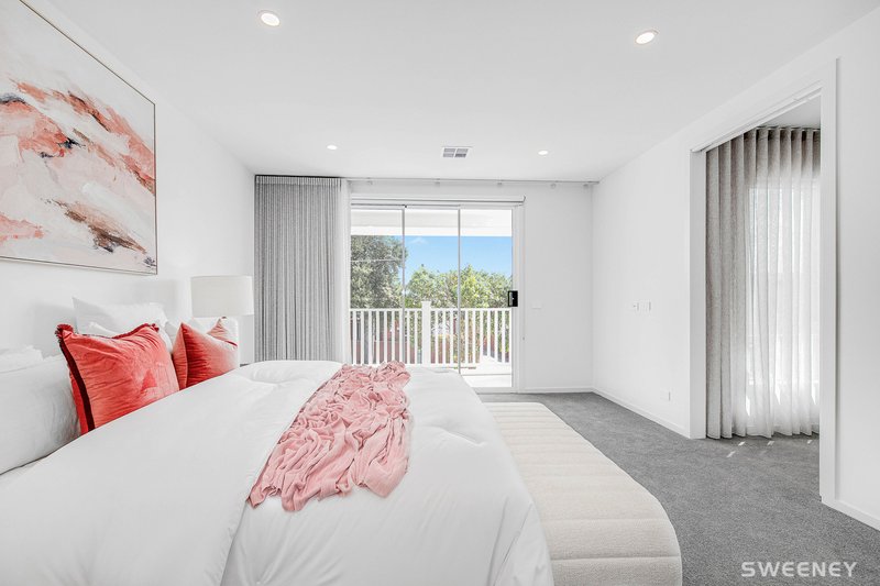 Photo - 28 Myrtle Grove, Altona VIC 3018 - Image 14